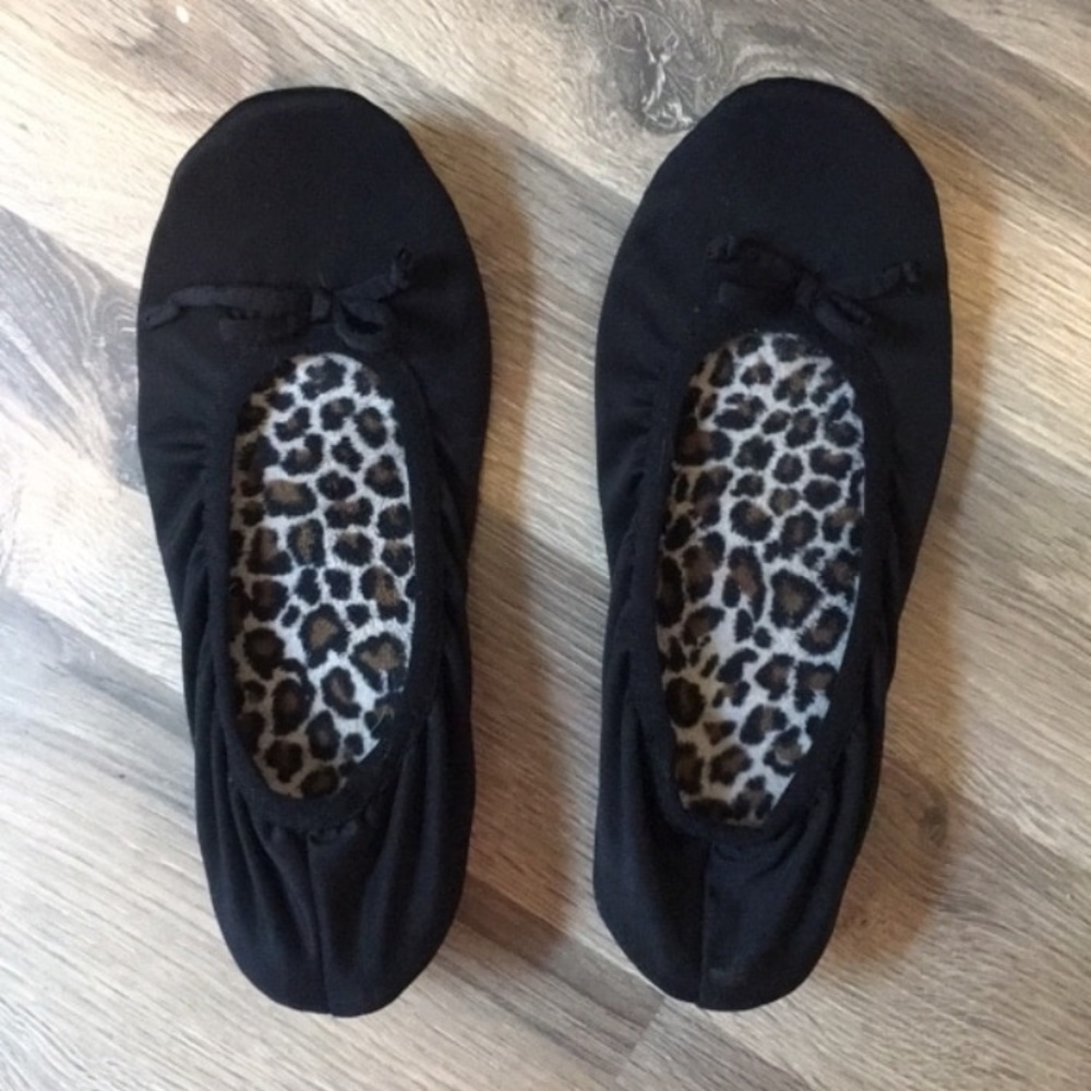 Black slippers